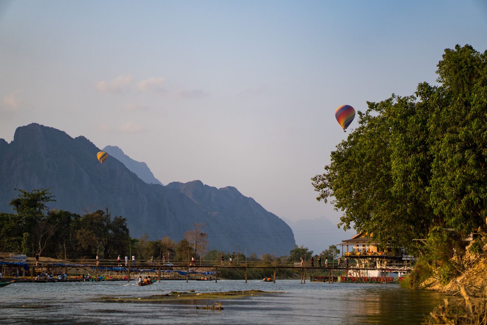 Là-bas au Laos